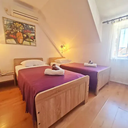 シティ センター アパート *